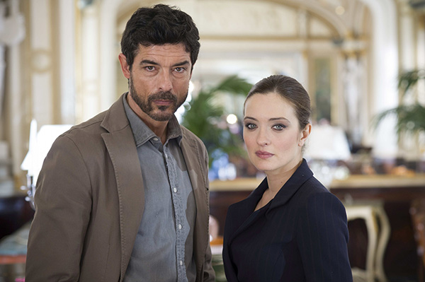 ピッツォファルコーネ署 落ちこぼれ刑事の捜査(全6話)