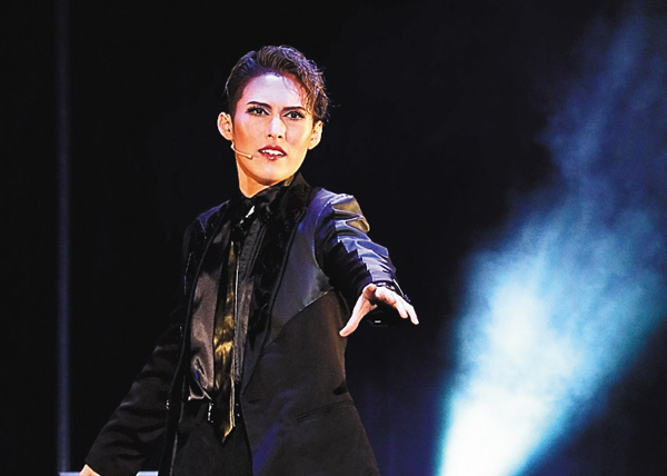 トップスター翼和希 REVUE SHOW!