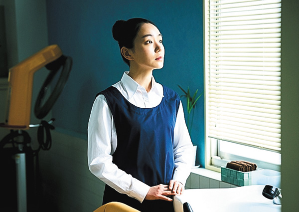 塀の中の美容室